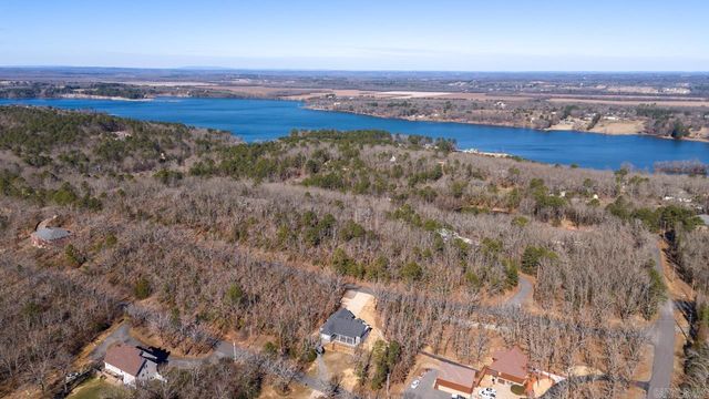 24 Blue Jay Way, Conway, AR 72032