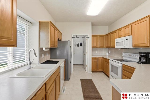 5162 N 151 Avenue, Omaha, NE 68116