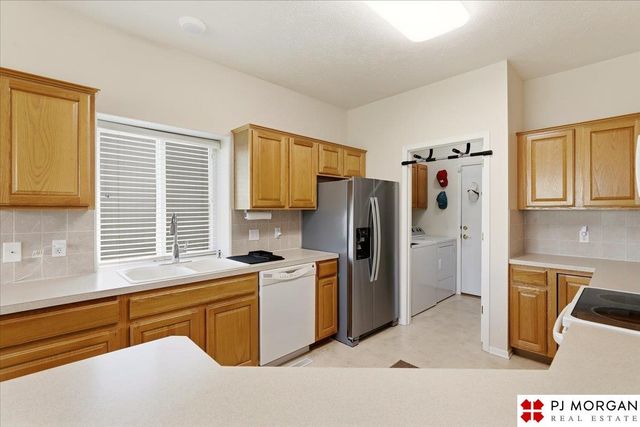 5162 N 151 Avenue, Omaha, NE 68116
