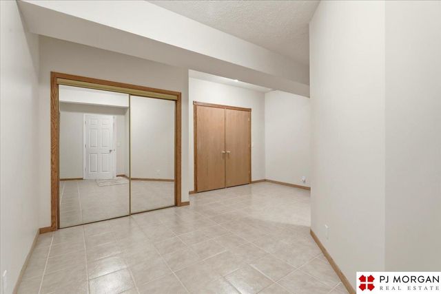 5162 N 151 Avenue, Omaha, NE 68116