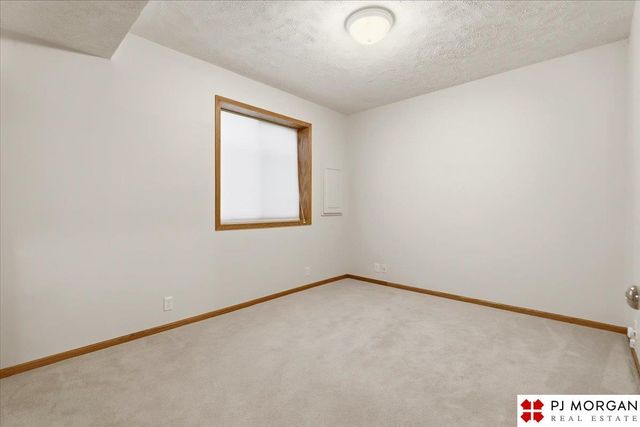 5162 N 151 Avenue, Omaha, NE 68116