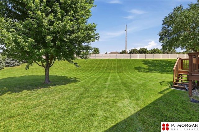 5162 N 151 Avenue, Omaha, NE 68116