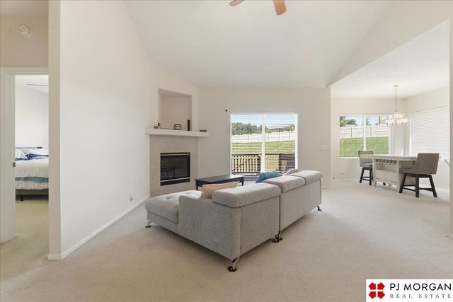 5162 N 151 Avenue, Omaha, NE 68116