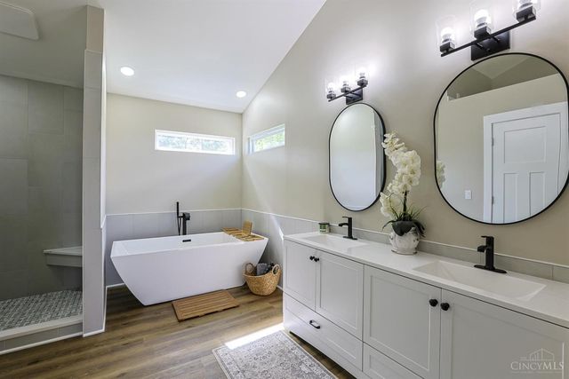 5475 Pine Vista Court, West Chester, OH 45069