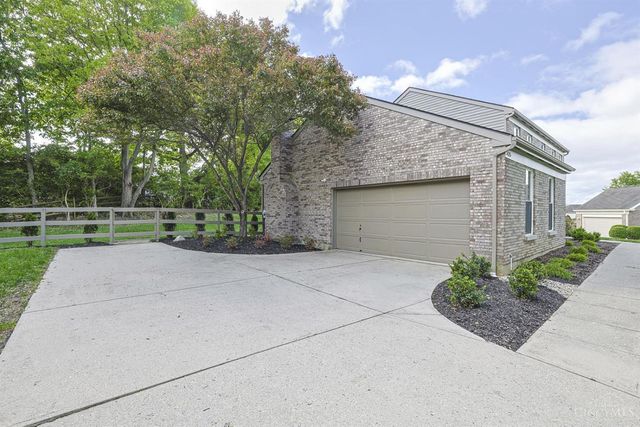 5475 Pine Vista Court, West Chester, OH 45069