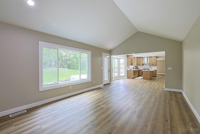 5475 Pine Vista Court, West Chester, OH 45069