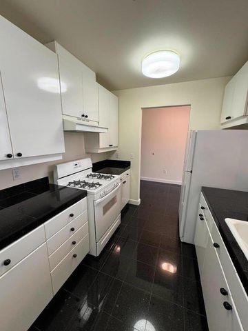 200 Sheridan Avenue 408, Palo Alto, CA 94306