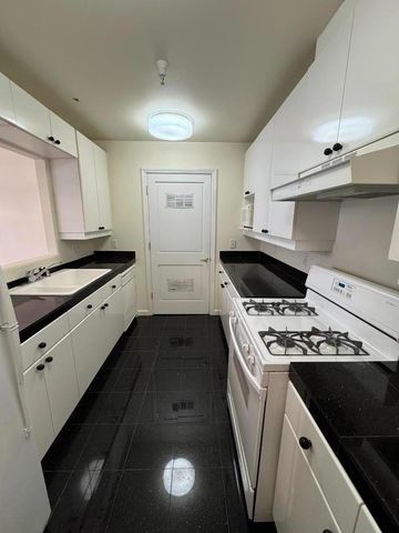 200 Sheridan Avenue 408, Palo Alto, CA 94306