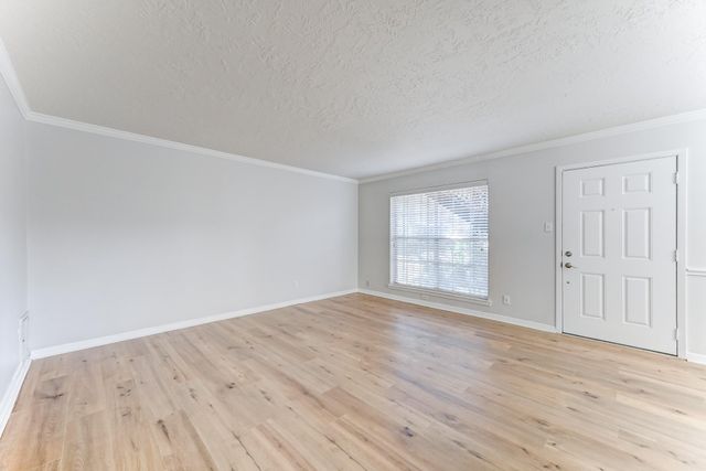 3224 Timmons Lane 157, Houston, TX 77027