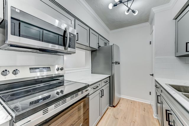 3224 Timmons Lane 157, Houston, TX 77027