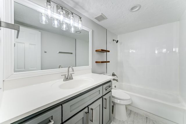 3224 Timmons Lane 157, Houston, TX 77027