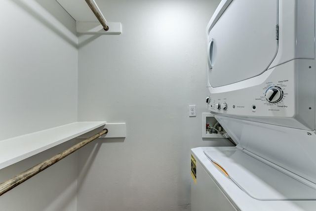 3224 Timmons Lane 157, Houston, TX 77027