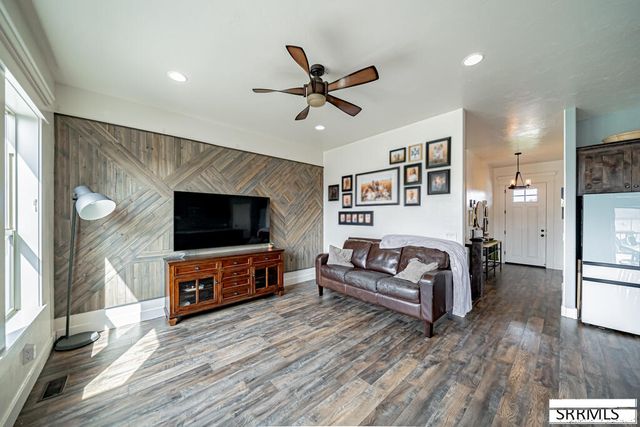 5100 E Nelson Drive, Iona, ID 83427