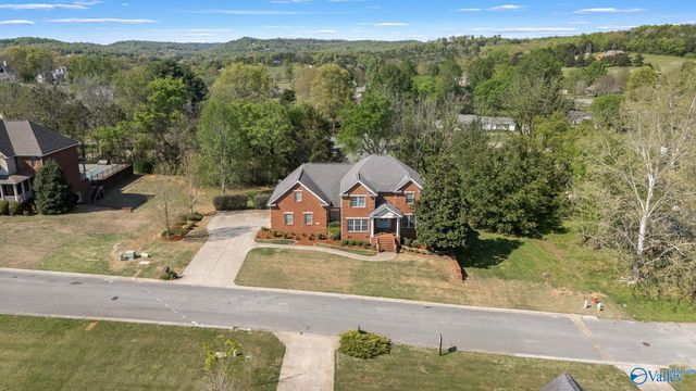 913 Dogwood Drive, Fayetteville, TN 37334