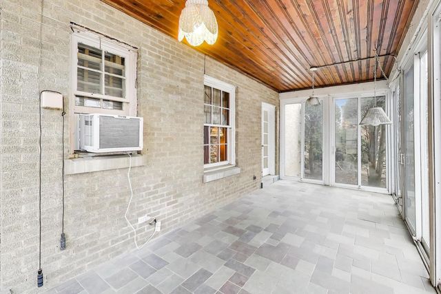 701 Elmore Street, Park Ridge, IL 60068