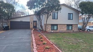 8106 Groveland Road, Mounds View, MN 55112