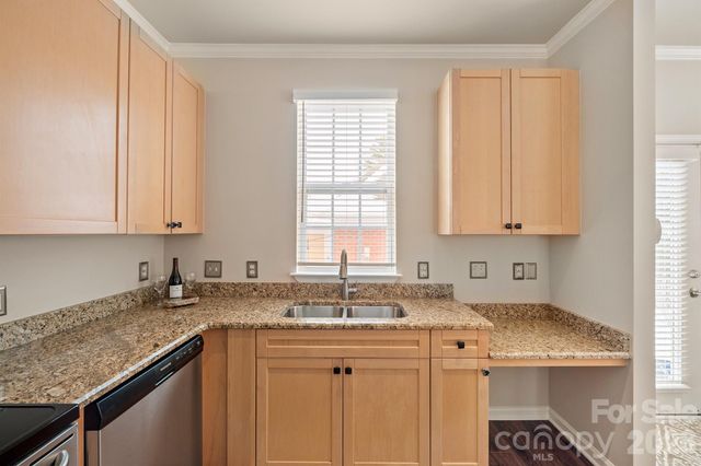 1001 Central Park Circle, Davidson, NC 28036