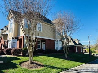 1001 Central Park Circle, Davidson, NC 28036