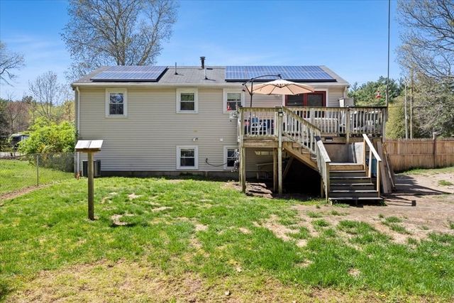 67 Fosdick Rd, Carver, MA 02330