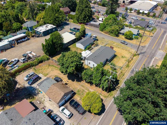 5947 NE 60th Av, Portland, OR 97218