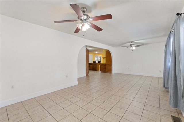 1502 N Springfield Street, Berryville, AR 72616