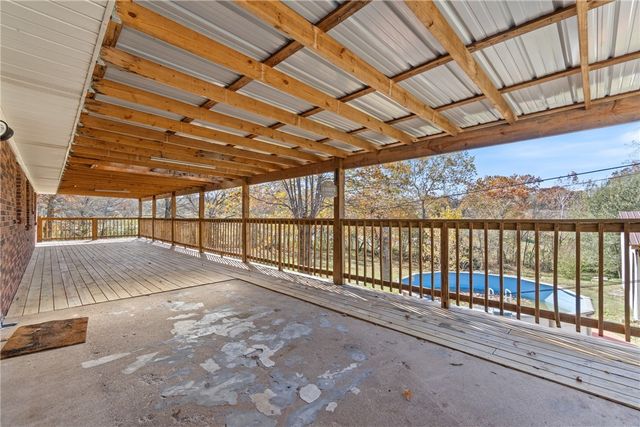 1502 N Springfield Street, Berryville, AR 72616