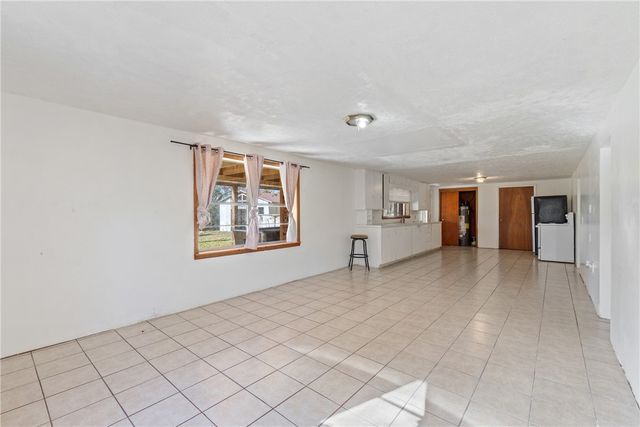 1502 N Springfield Street, Berryville, AR 72616