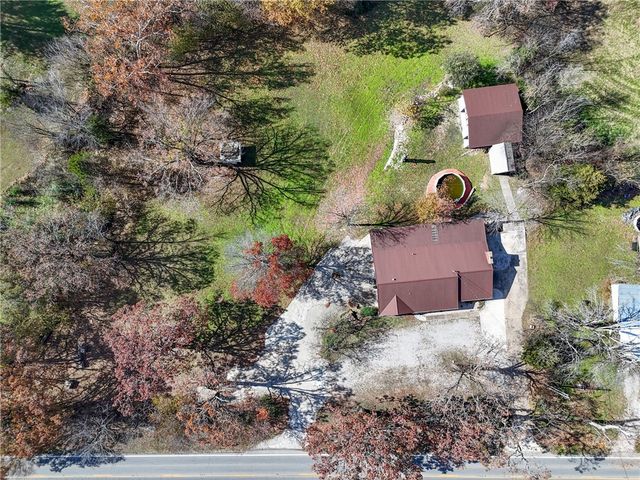 1502 N Springfield Street, Berryville, AR 72616