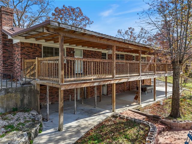 1502 N Springfield Street, Berryville, AR 72616