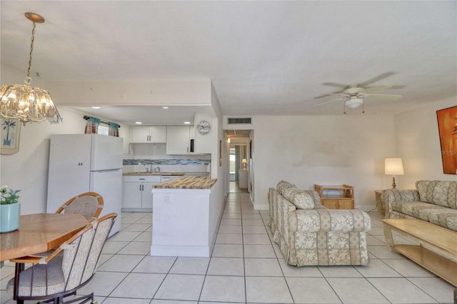 101 CAMBRIDGE TRAIL 196, Sun City Center, FL 33573