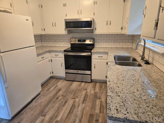 1409 High Street, Farmville, VA 23901