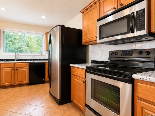 8627 Brisa Royale, San Antonio, TX 78251