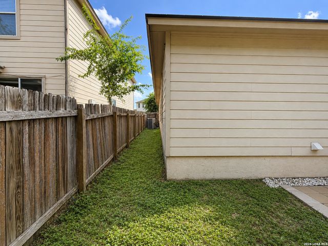 8627 Brisa Royale, San Antonio, TX 78251
