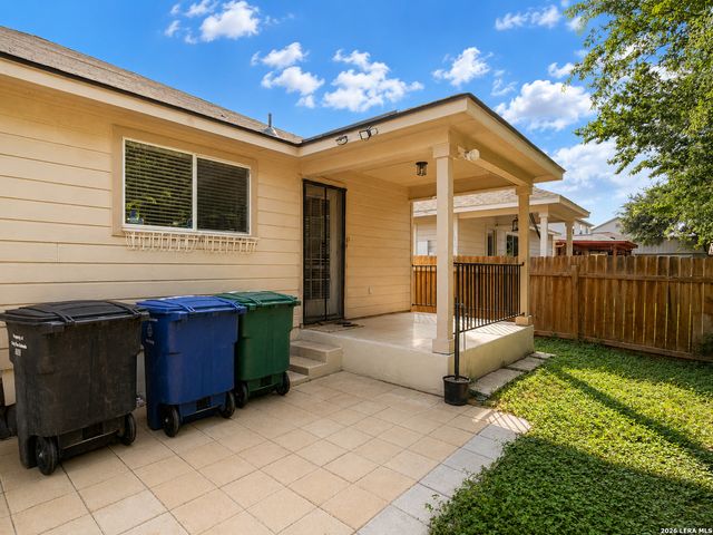 8627 Brisa Royale, San Antonio, TX 78251