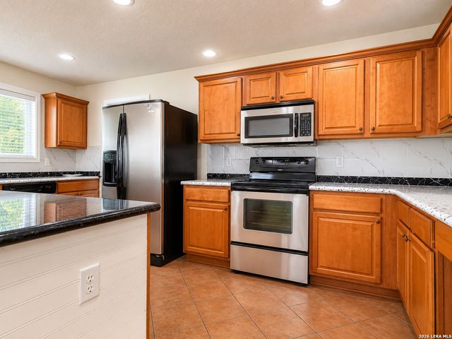 8627 Brisa Royale, San Antonio, TX 78251