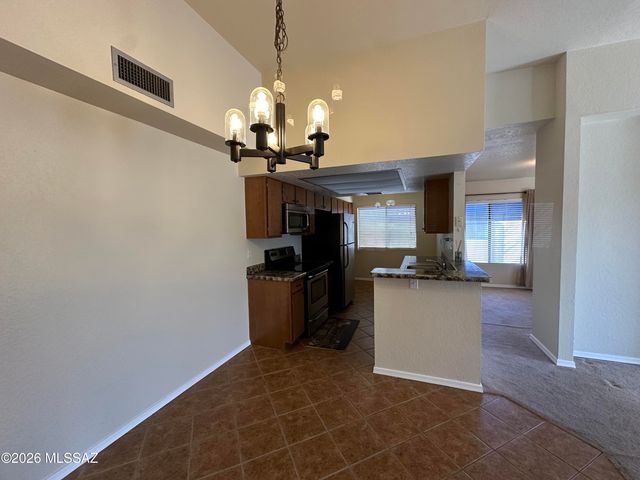 7968 E Colette Cir Unit 210, Tucson, AZ 85710