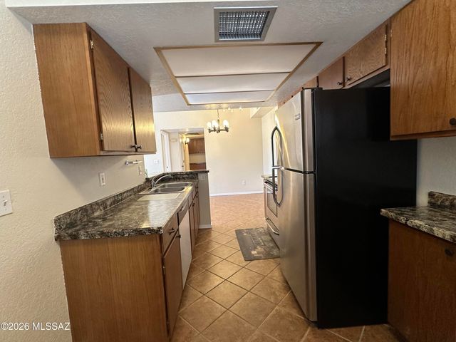 7968 E Colette Cir Unit 210, Tucson, AZ 85710