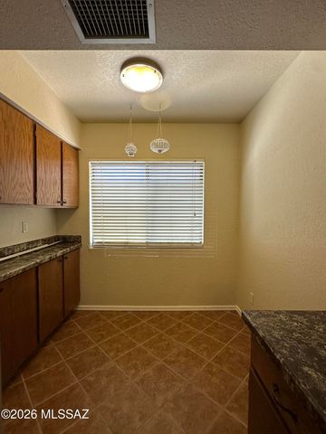 7968 E Colette Cir Unit 210, Tucson, AZ 85710