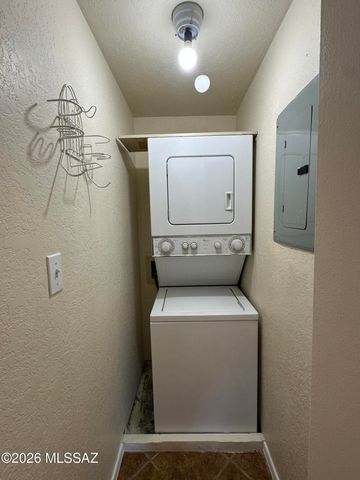 7968 E Colette Cir Unit 210, Tucson, AZ 85710