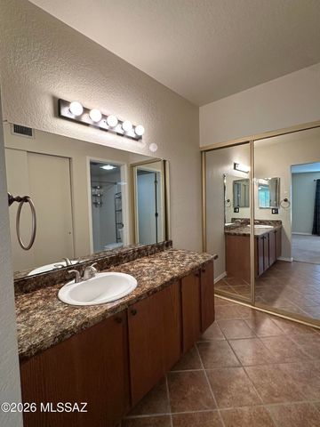 7968 E Colette Cir Unit 210, Tucson, AZ 85710