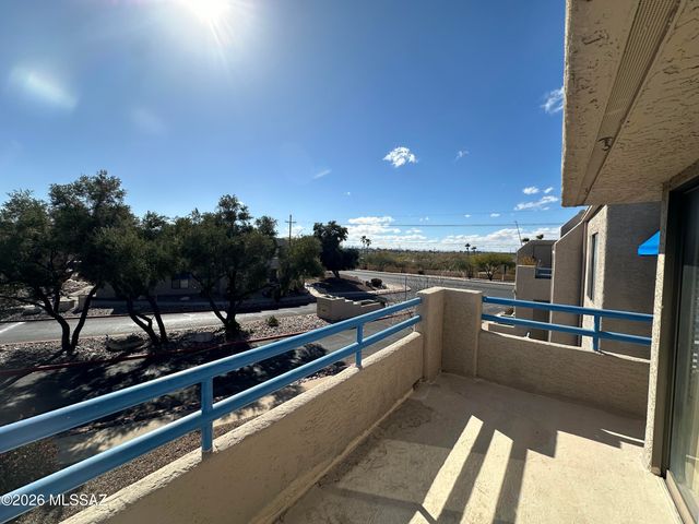 7968 E Colette Cir Unit 210, Tucson, AZ 85710