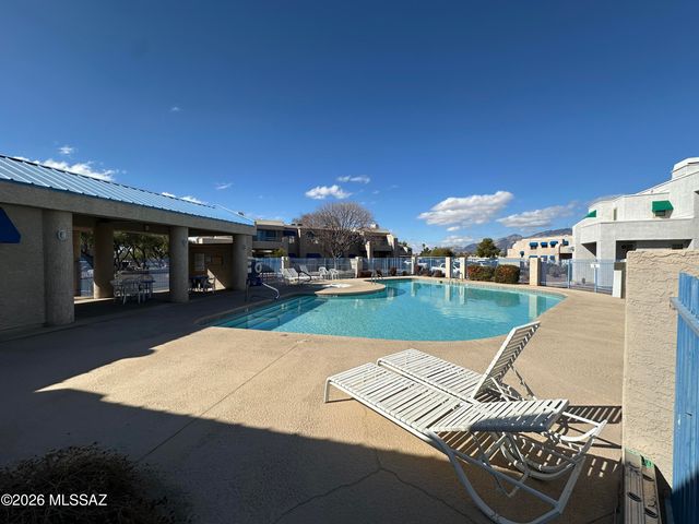 7968 E Colette Cir Unit 210, Tucson, AZ 85710