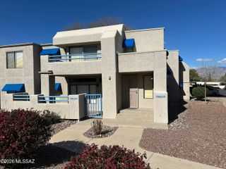 7968 E Colette Cir Unit 210, Tucson, AZ 85710