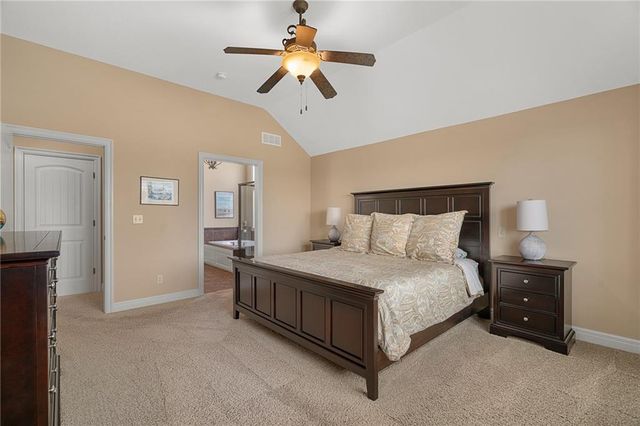 19608 W 100th Street, Lenexa, KS 66220