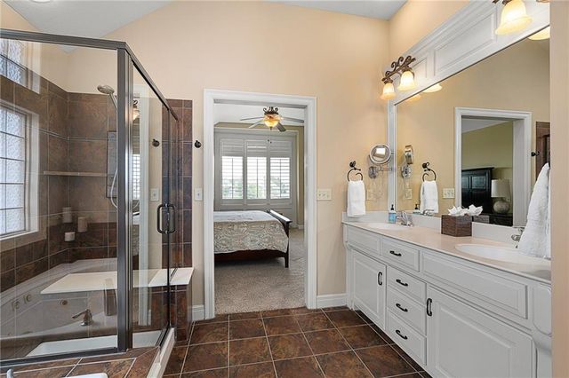 19608 W 100th Street, Lenexa, KS 66220