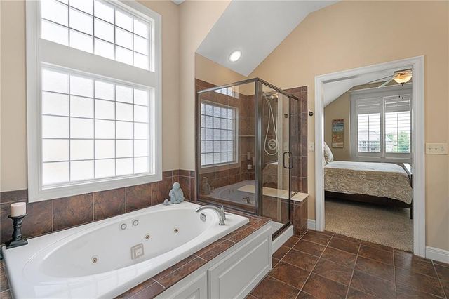 19608 W 100th Street, Lenexa, KS 66220
