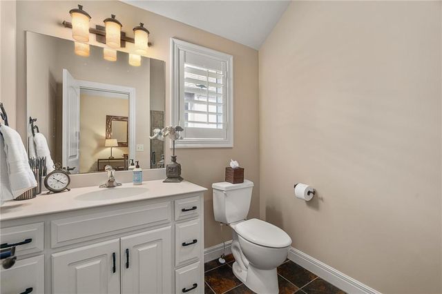 19608 W 100th Street, Lenexa, KS 66220