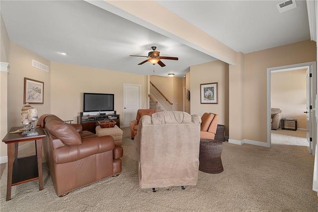 19608 W 100th Street, Lenexa, KS 66220