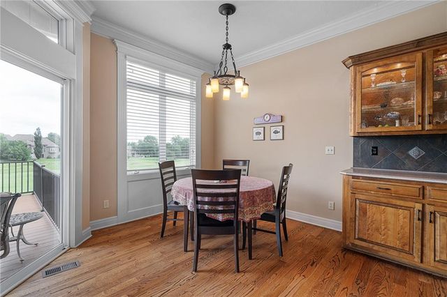19608 W 100th Street, Lenexa, KS 66220