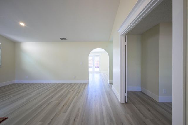 2174 Lejano Way, Sacramento, CA 95833